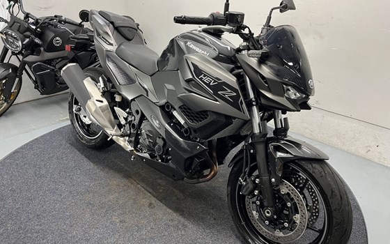 Gebrauchtmotorrad Kawasaki Z7 Hybrid - Bild 9