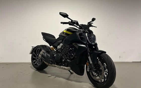 Gebrauchtmotorrad Ducati Diavel V4 - Bild 1