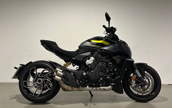 Gebrauchtmotorrad Ducati Diavel V4 - Bild 2