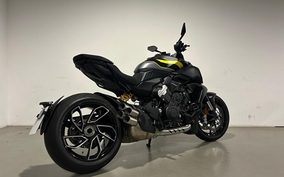 Gebrauchtmotorrad Ducati Diavel V4 - Bild 3