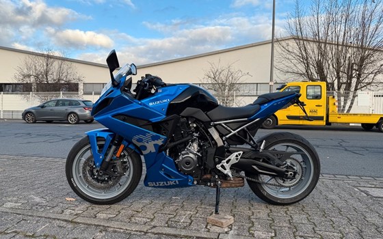 Gebrauchtmotorrad Suzuki GSX-8R - Bild 4