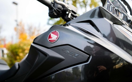 Gebrauchtmotorrad Honda NT1100 - Bild 4