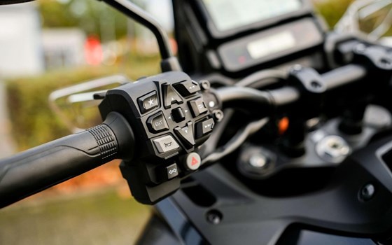 Gebrauchtmotorrad Honda NT1100 - Bild 7