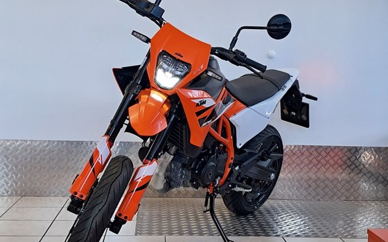 Gebrauchtmotorrad KTM 125 SMC R - Bild 1