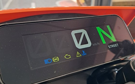 Gebrauchtmotorrad KTM 125 SMC R - Bild 8