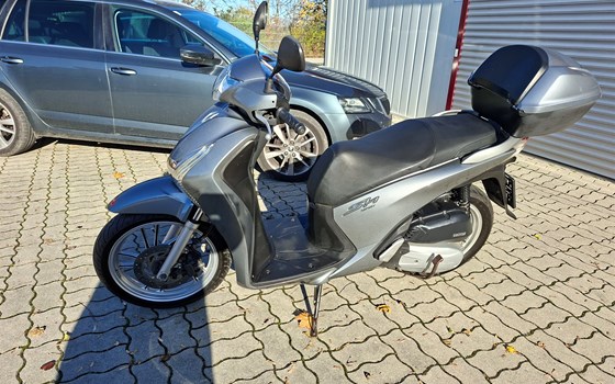 Gebrauchtmotorrad Honda SH125i - Bild 1