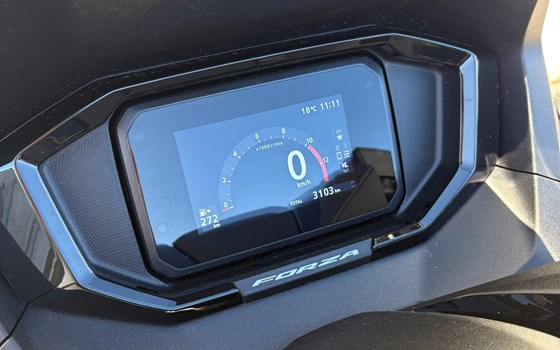 Gebrauchtmotorrad Honda Forza 125 - Bild 7