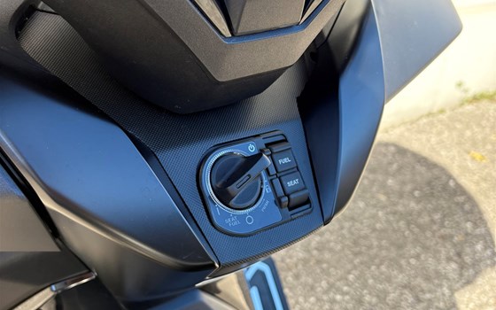 Gebrauchtmotorrad Honda Forza 125 - Bild 8