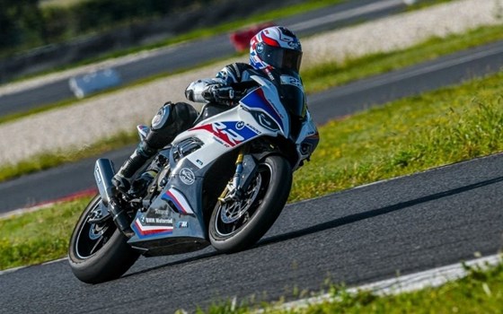 Gebrauchtmotorrad BMW S 1000 RR - Bild 12