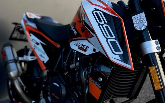 Gebrauchtmotorrad KTM 690 Duke - Bild 4