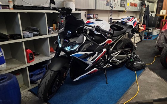 Gebrauchtmotorrad BMW M 1000 R - Bild 2