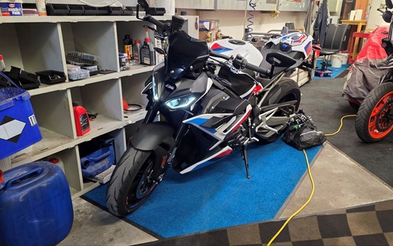 Gebrauchtmotorrad BMW M 1000 R - Bild 1