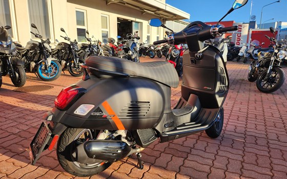 Gebrauchtmotorrad Vespa GTS 125 Super Sport - Bild 2