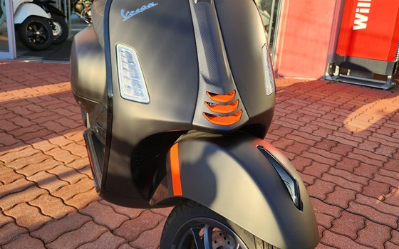 Gebrauchtmotorrad Vespa GTS 125 Super Sport - Bild 1