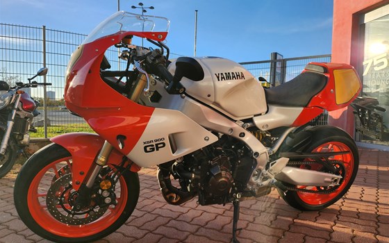 Gebrauchtmotorrad Yamaha XSR900 GP - Bild 3