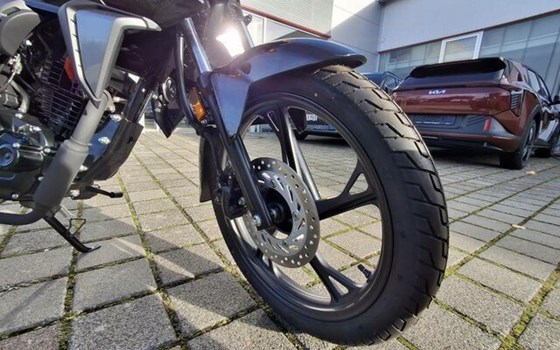 Gebrauchtmotorrad Honda CB125F - Bild 9