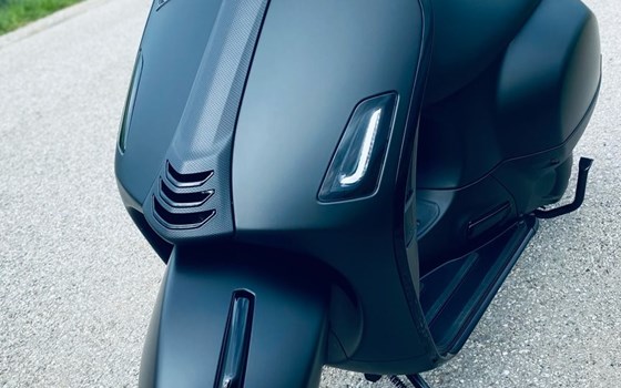 Gebrauchtmotorrad Vespa GTS 300 hpe Super Sport - Bild 2