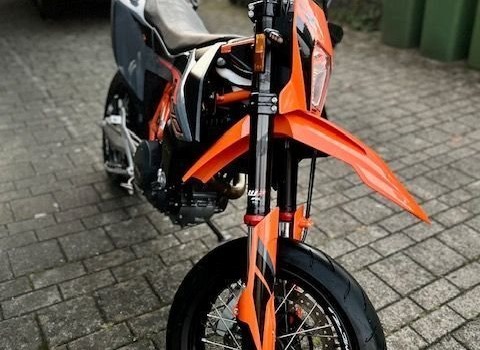 Motorrad Occasion KTM 690 SMC R - Bild 11