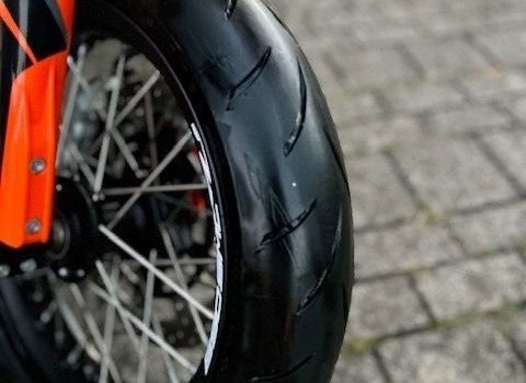 Motorrad Occasion KTM 690 SMC R - Bild 12