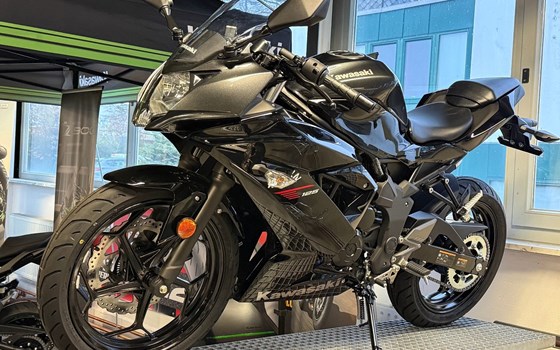 Neufahrzeug Kawasaki Ninja 125 - Bild 1