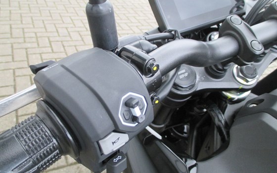 Neufahrzeug Honda CB125R - Bild 5