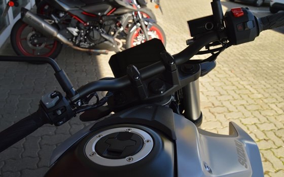 Gebrauchtmotorrad Suzuki GSX-8S - Bild 10