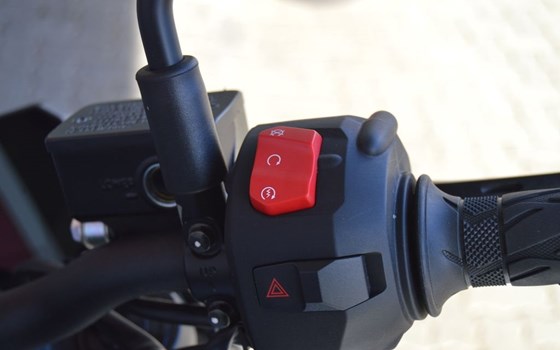 Gebrauchtmotorrad Suzuki GSX-8S - Bild 12