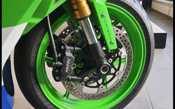 Gebrauchtmotorrad Kawasaki Ninja ZX-6R 40th Anniversary Edition - Bild 10