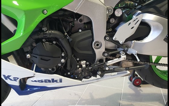 Gebrauchtmotorrad Kawasaki Ninja ZX-6R 40th Anniversary Edition - Bild 12