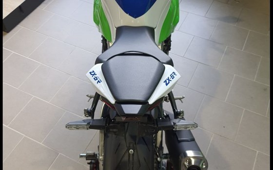 Gebrauchtmotorrad Kawasaki Ninja ZX-6R 40th Anniversary Edition - Bild 6