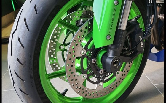 Gebrauchtmotorrad Kawasaki Ninja ZX-6R 40th Anniversary Edition - Bild 7