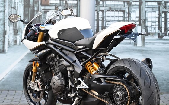Gebrauchtmotorrad Triumph Speed Triple 1200 RR - Bild 10