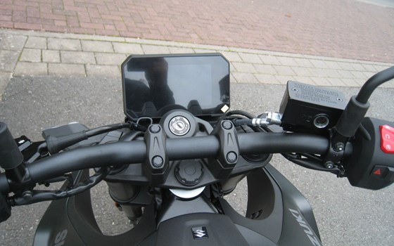Gebrauchtmotorrad Suzuki GSX-8S - Bild 11