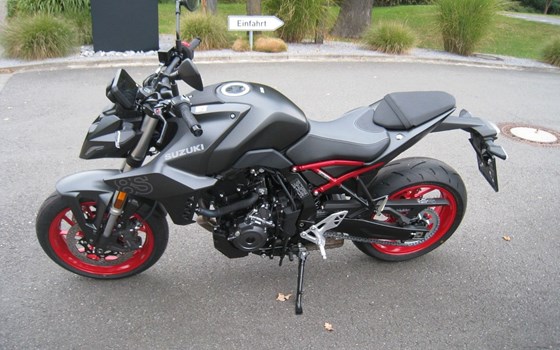 Gebrauchtmotorrad Suzuki GSX-8S - Bild 6