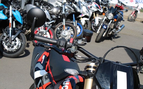 Gebrauchtmotorrad Ducati Hypermotard 698 Mono RVE - Bild 11