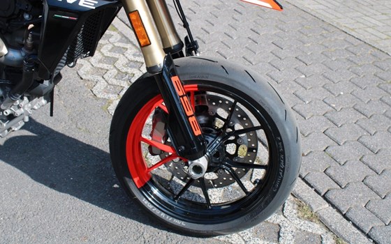 Gebrauchtmotorrad Ducati Hypermotard 698 Mono RVE - Bild 9