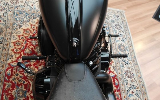 Neufahrzeug Indian Chief Bobber Dark Horse - Bild 9