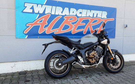 Gebrauchtmotorrad Honda CB650R E-Clutch - Bild 4