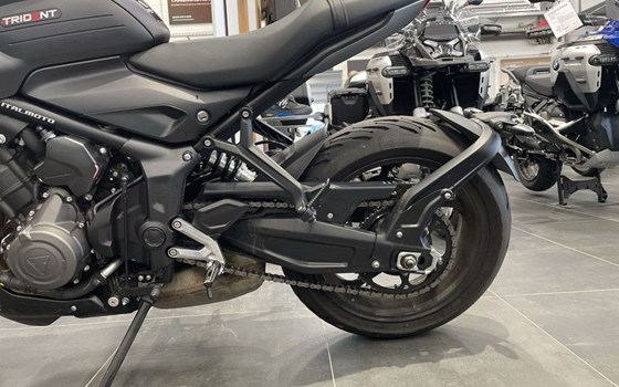 Gebrauchtmotorrad Triumph Trident 660 - Bild 11