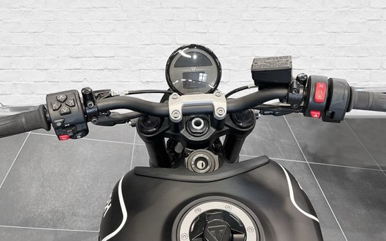 Gebrauchtmotorrad Triumph Trident 660 - Bild 6
