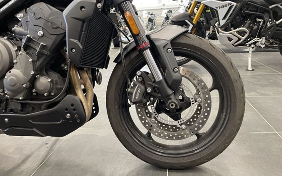 Gebrauchtmotorrad Triumph Trident 660 - Bild 8