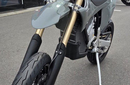 Neumotorrad Stark Future Varg SM