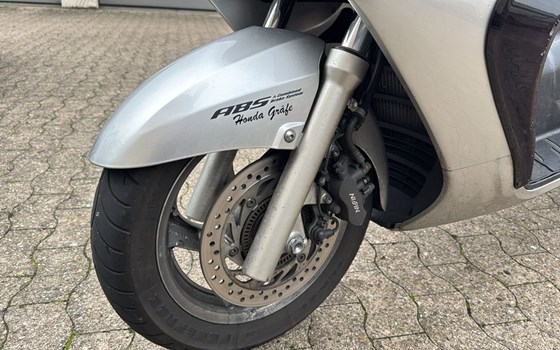 Gebrauchtmotorrad Honda Silver Wing 600 - Bild 13