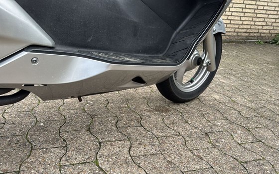 Gebrauchtmotorrad Honda Silver Wing 600 - Bild 4