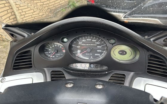 Gebrauchtmotorrad Honda Silver Wing 600 - Bild 6