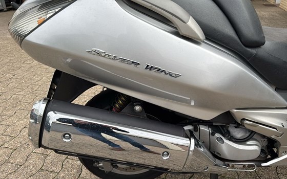 Gebrauchtmotorrad Honda Silver Wing 600 - Bild 9