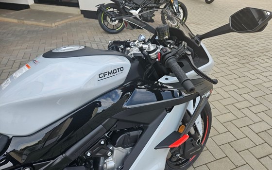 Neufahrzeug CFMOTO 675SR-R - Bild 18