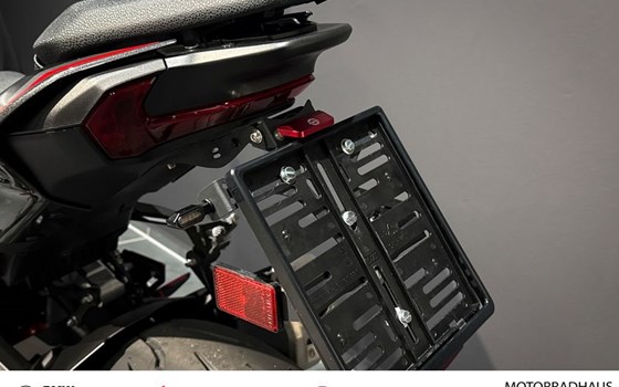 Gebrauchtmotorrad Kawasaki Z900 RS - Bild 11