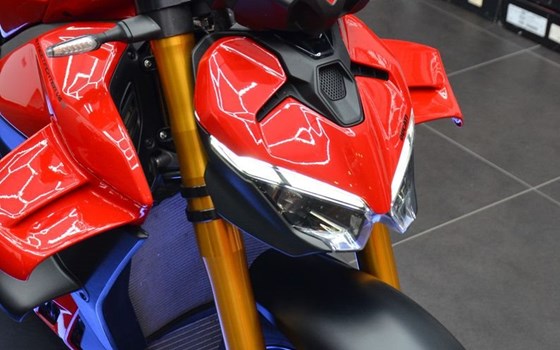 Gebrauchtmotorrad Ducati Streetfighter V4 S - Bild 6