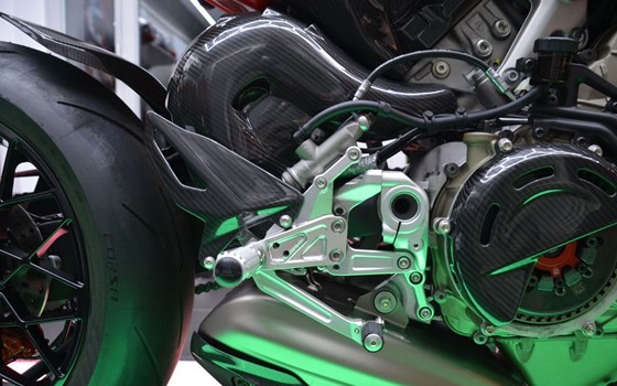 Gebrauchtmotorrad Ducati Streetfighter V4 Lamborghini - Bild 11